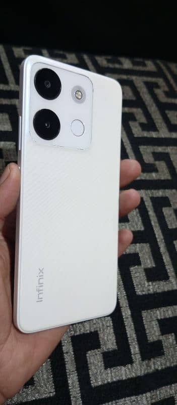 Infinix smart 7 4gb+3gb ram 64gb room condition 10/10 1