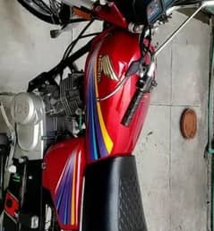 Honda 125 original tanki tapy for sell or exchange 2016 modalĺ