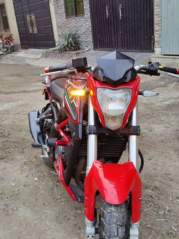 Benelli TNT 25 2018 5