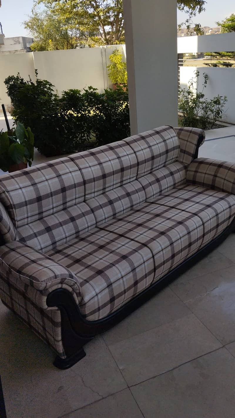 3+2+1 Sofa Set for sale | Almost new | Perfect Condition 1