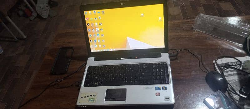 I am selling my laptop 4GB RAM 500 GB ROM 3