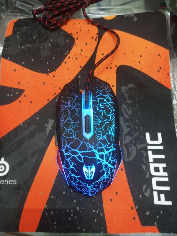 7 button gaming mouse with RGB LIGHTS 5