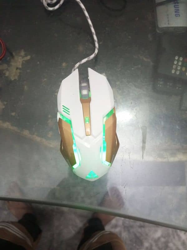 7 button gaming mouse with RGB LIGHTS 9