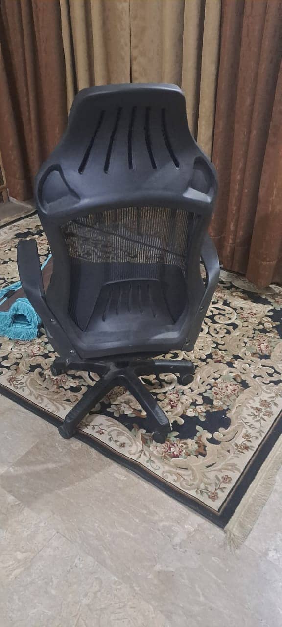 Hardly Used Office Chair - Comfort & Durability Guaranteed 3