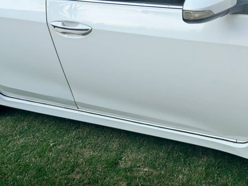 Toyota Altis Grande 2015 4