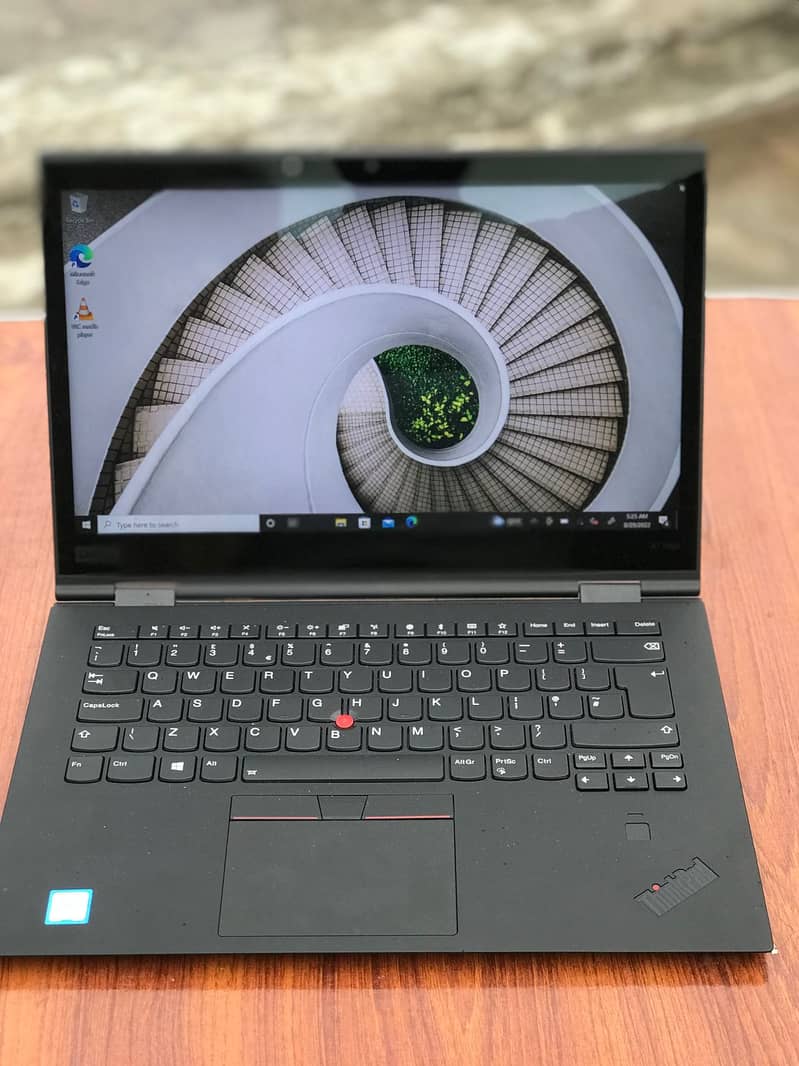 Lenovo thinkpad X1 Yoga gen 3 2