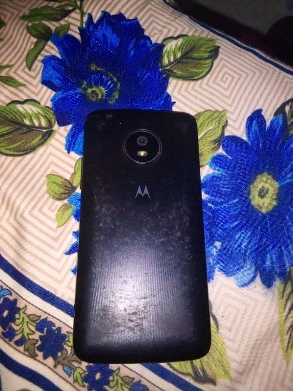 moto e4 3