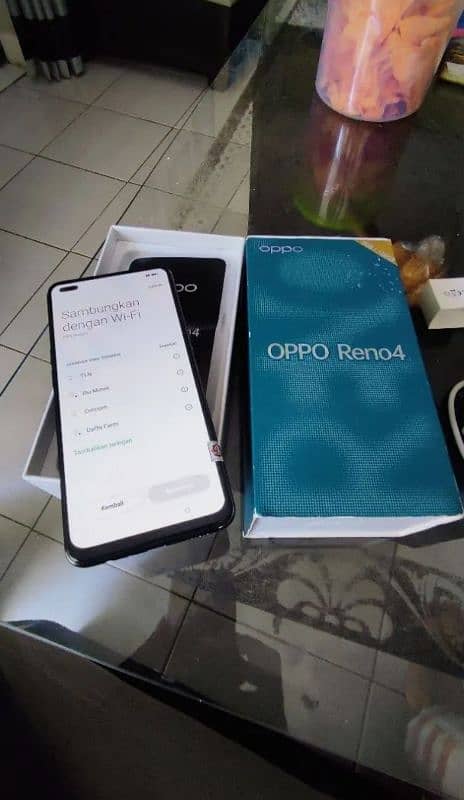 oppo Reno 4   /8+3=128 2