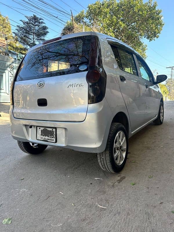 Daihatsu Mira 2015 1