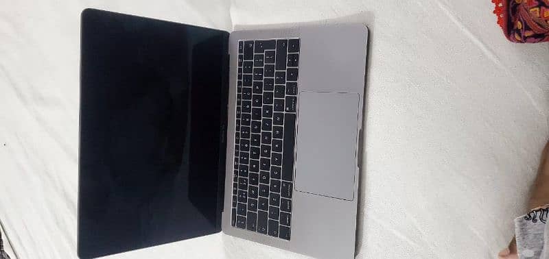 MacBook pro 2017 1