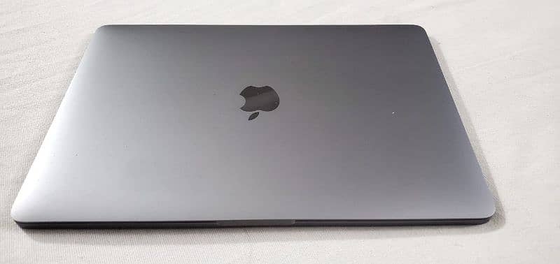 MacBook pro 2017 3