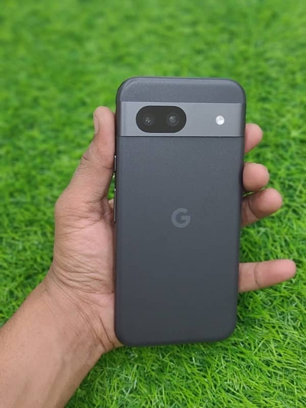 google pixel 8a 4