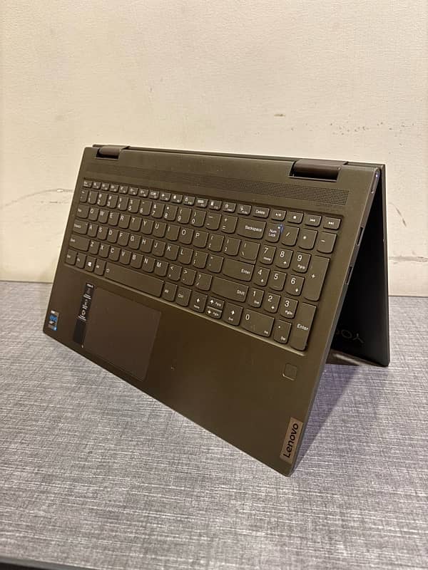 lenovo Yoga 7i 0