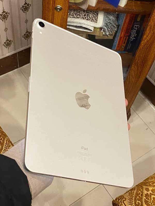 Ipad pro 11 inch 256 Gb. . . 2