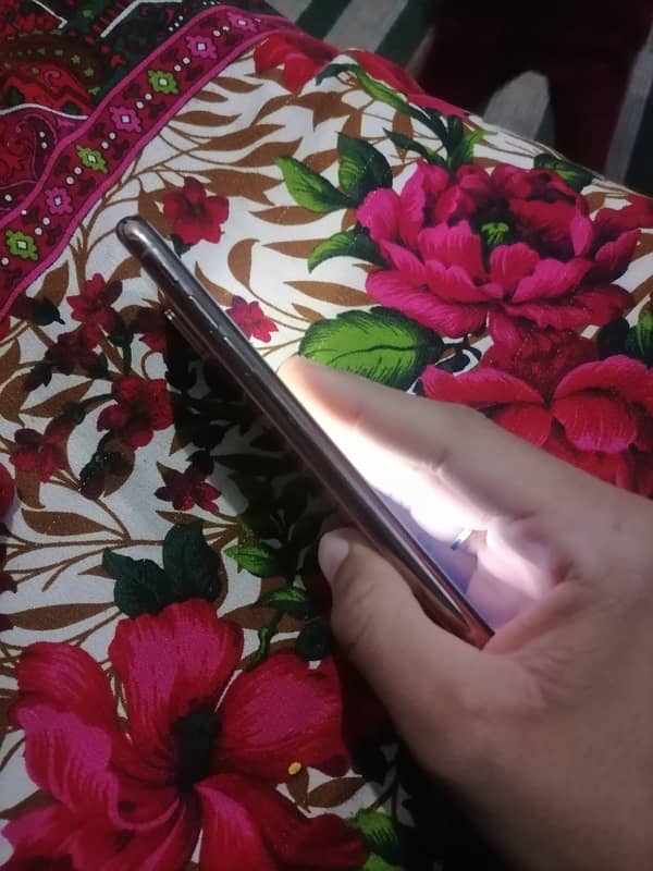 iPhone xs max 256 gb fresh non pta 5