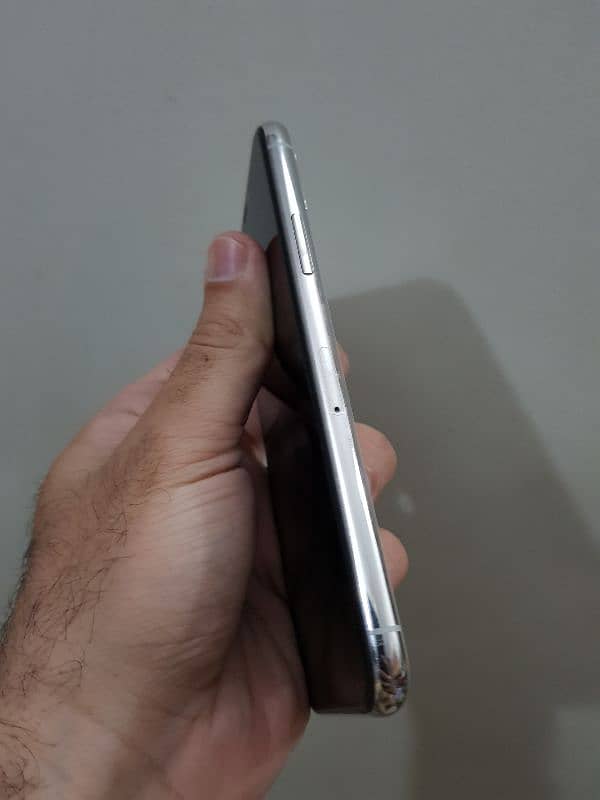 iphone 11pro pta approved 5