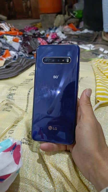 LG v60 8/128 1