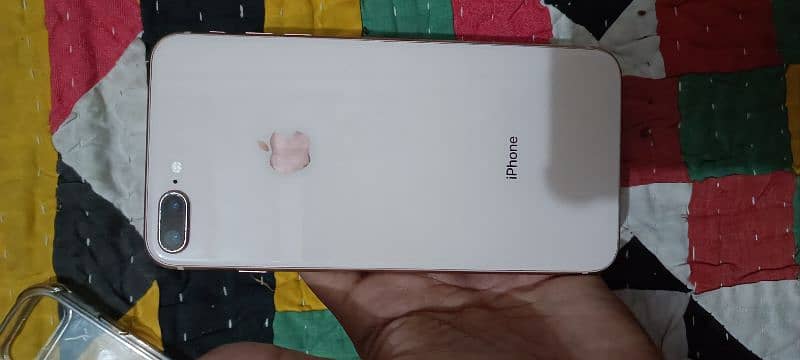 iPhone  8 plus 64 GB 1