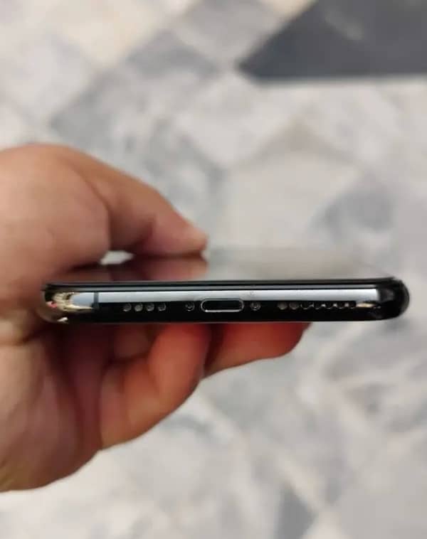 IPhone XS Max 512gb PTA approved 5