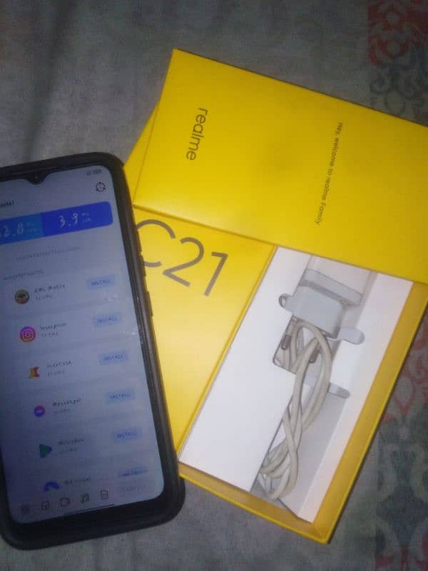 realme c21 4/64 3