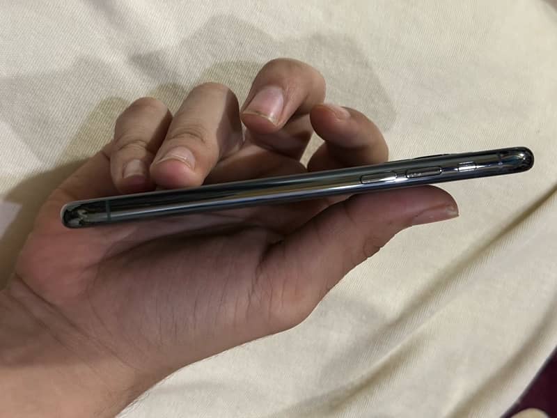 iphone 11 pro dual pta 4