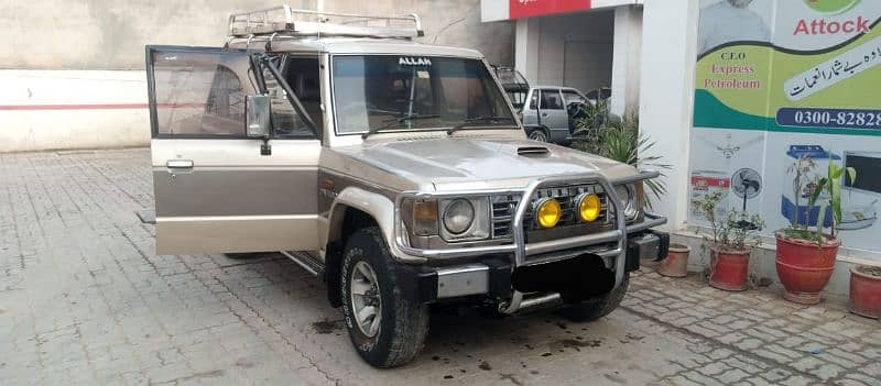 Mitsubishi Pajero 1990 0