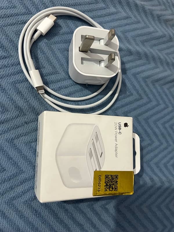 IPhone original charger 0