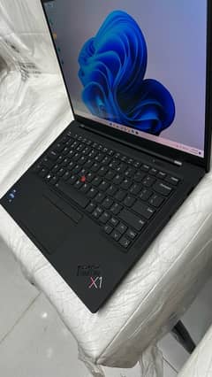 Lenovo Thinkpad X1 Carbon Gen 11 Core i7 13th Gen Ram 64gb Ssd 2TB New