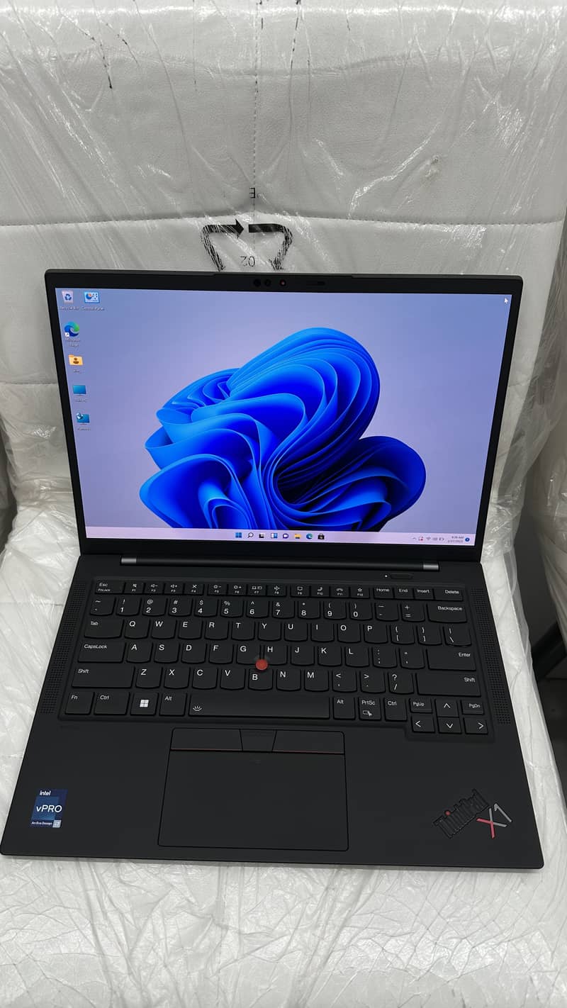 Lenovo Thinkpad X1 Carbon Gen 11 Core i7 13th Gen Ram 64gb Ssd 2TB New 3