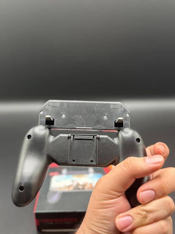 Title: Portable Mobile Game Controller – Best for PUBG 3