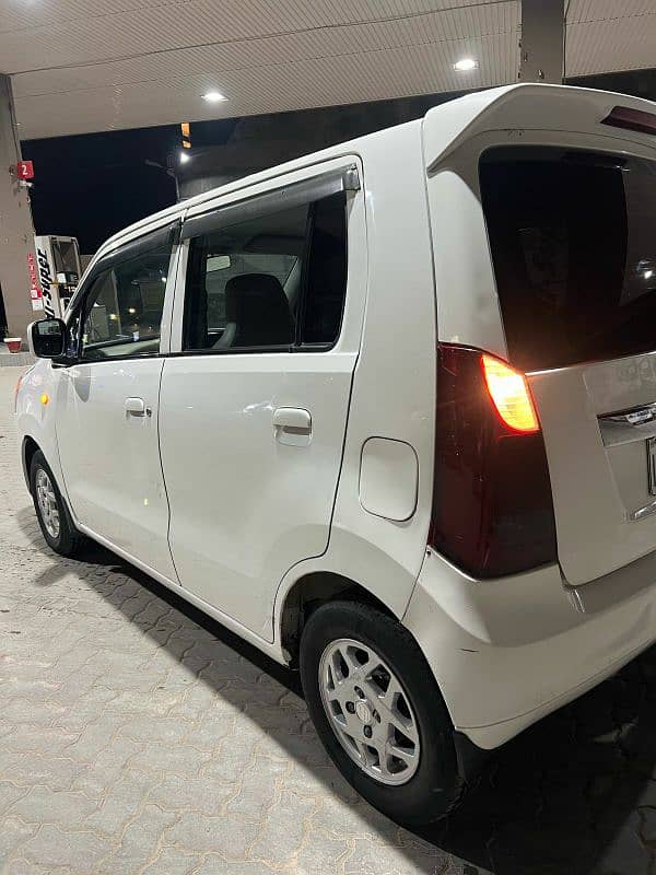 Suzuki Wagon R 2018 4