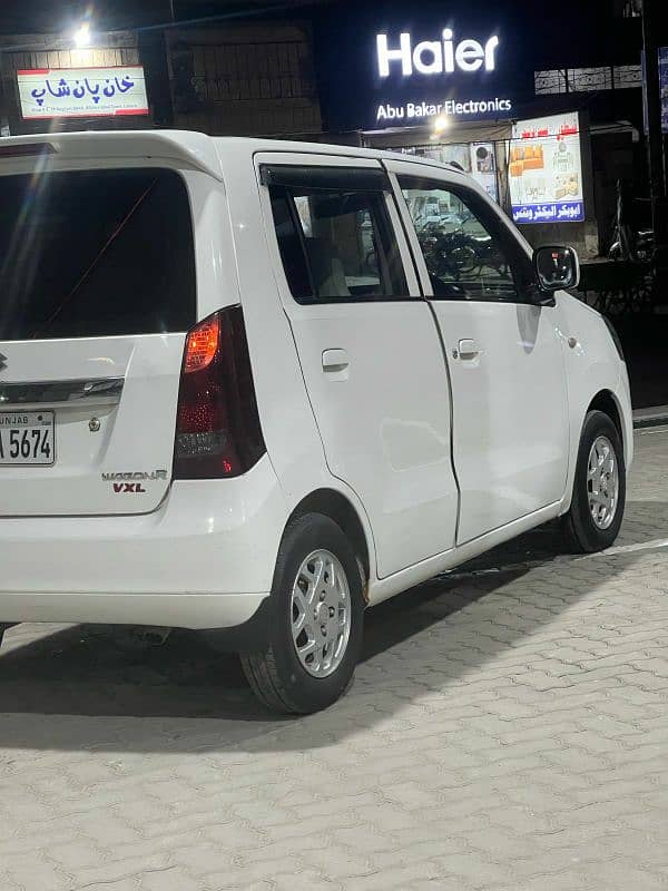 Suzuki Wagon R 2018 11