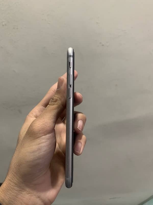 iPhone 6 (16 gb ) official PTA approved in a new condition 1