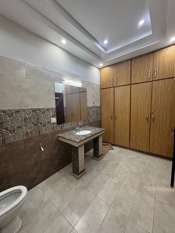 Kanal used house available for rent phase 1 bahria town Rawalpindi 1