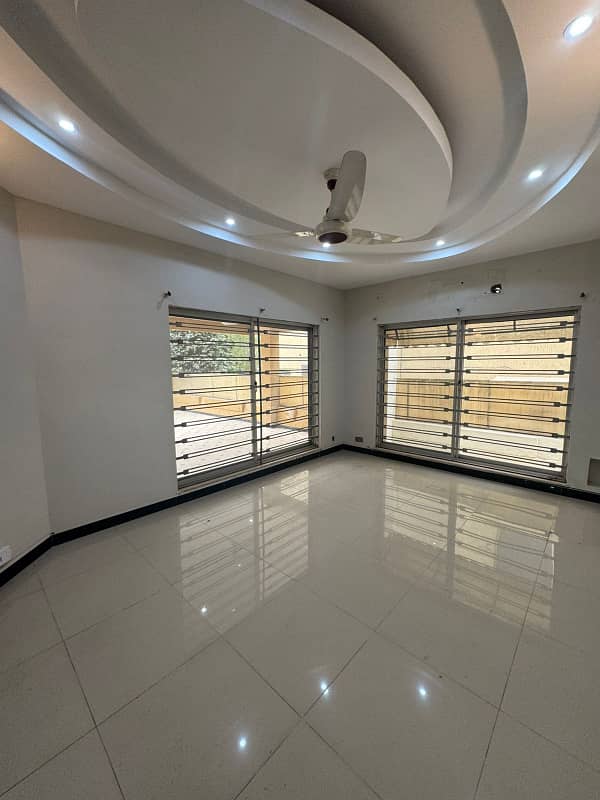 Kanal used house available for rent phase 1 bahria town Rawalpindi 4