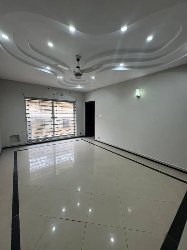 Kanal used house available for rent phase 1 bahria town Rawalpindi 9