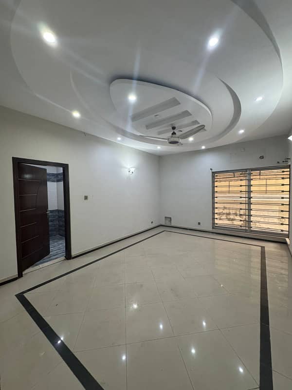 Kanal used house available for rent phase 1 bahria town Rawalpindi 11