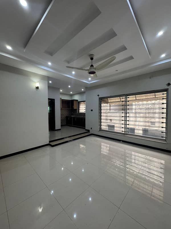 Kanal used house available for rent phase 1 bahria town Rawalpindi 15