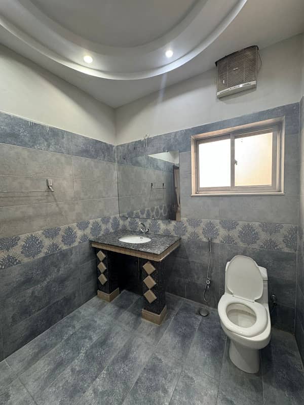 Kanal used house available for rent phase 1 bahria town Rawalpindi 17