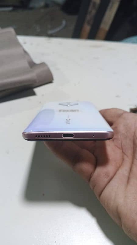 vivo y51 condition 10 by 8 4)128 1