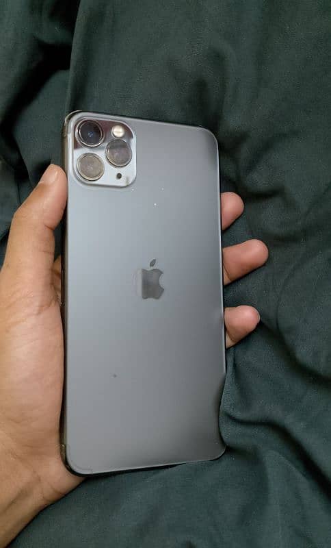 selling Iphone 0