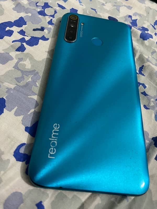 realme 5i 4/64 1