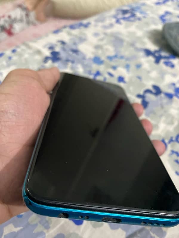 realme 5i 4/64 3