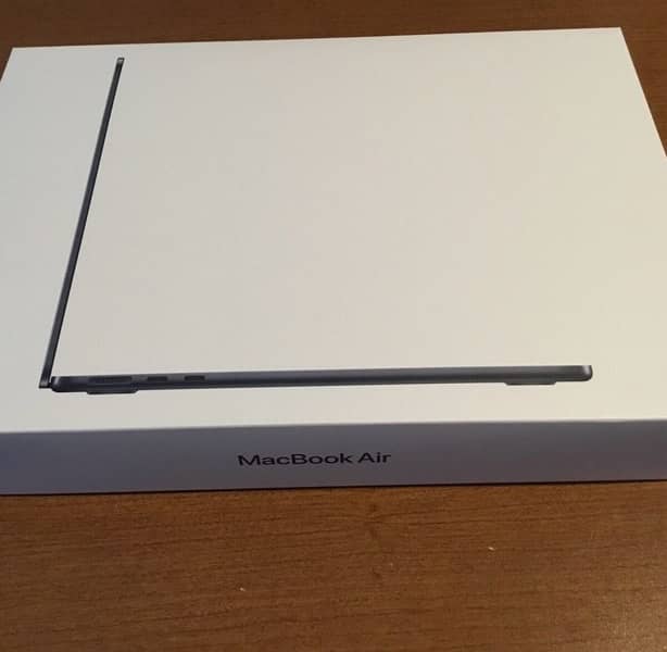 Macbook air m3 13’ inch 24gb/512gb 0