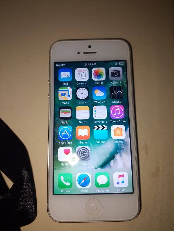 IPHONE 5 FOR SALE IN CHEAP PRICE 4