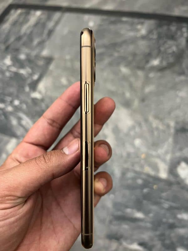 iPhone 11 Pro 256 GB PTA 1