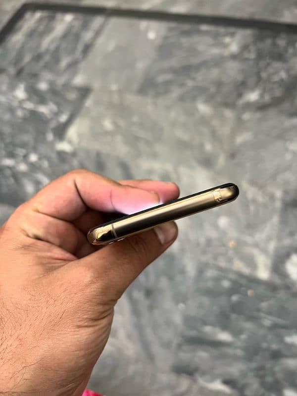 iPhone 11 Pro 256 GB PTA 4