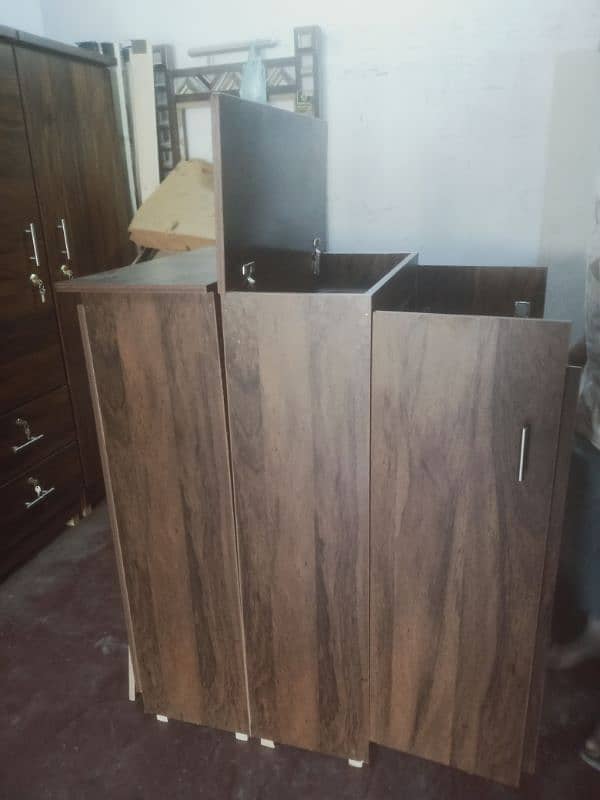 wooden wardrobe almari lakri ki 0