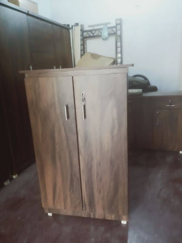 wooden wardrobe almari lakri ki 2