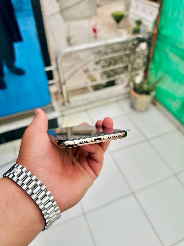 i phone xsmax 64 gb pta 1